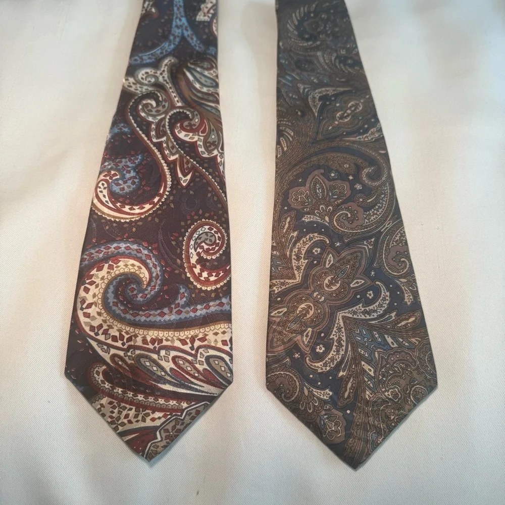 Vintage Oleg Cassini Paisley Tie Set in Red and Brown